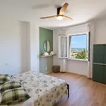 Bilocale Fronte Mare Con Parcheggio &