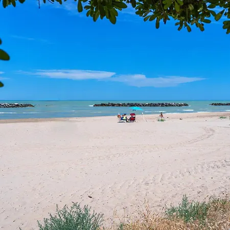 Bilocale Fronte Mare Con Parcheggio & 公寓